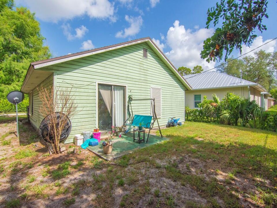 Activo con contrato: $185,000 (2 camas, 2 baños, 951 Pies cuadrados)