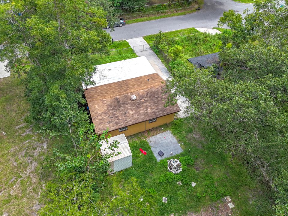 待售: $120,000 (3 贝兹, 1 浴室, 924 平方英尺)