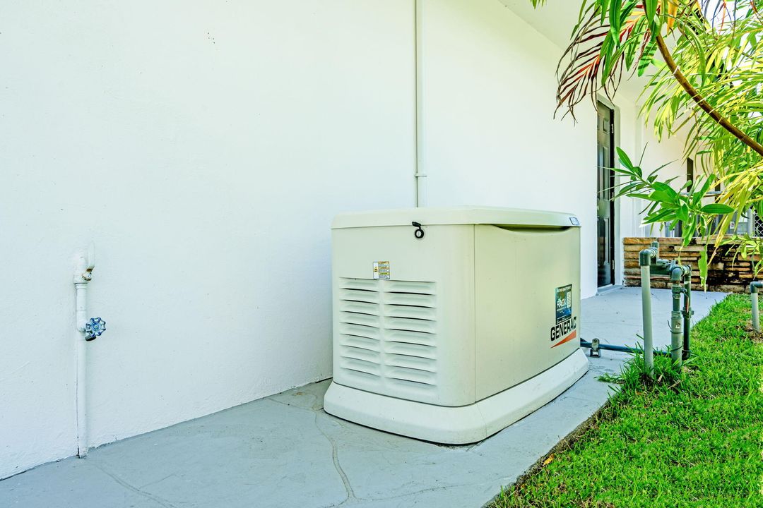 For Sale: $1,499,000 (3 beds, 2 baths, 1776 Square Feet)