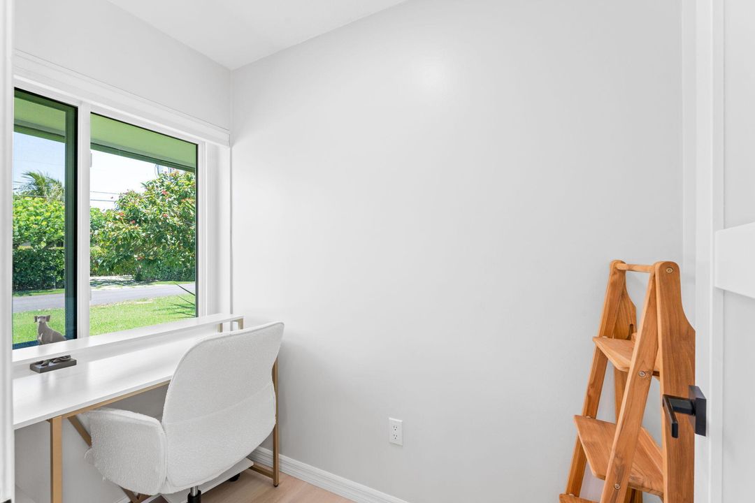 For Sale: $1,499,000 (3 beds, 2 baths, 1776 Square Feet)