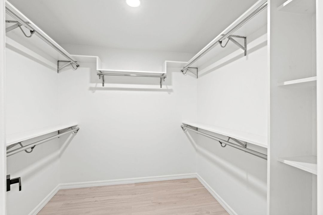 For Sale: $1,499,000 (3 beds, 2 baths, 1776 Square Feet)