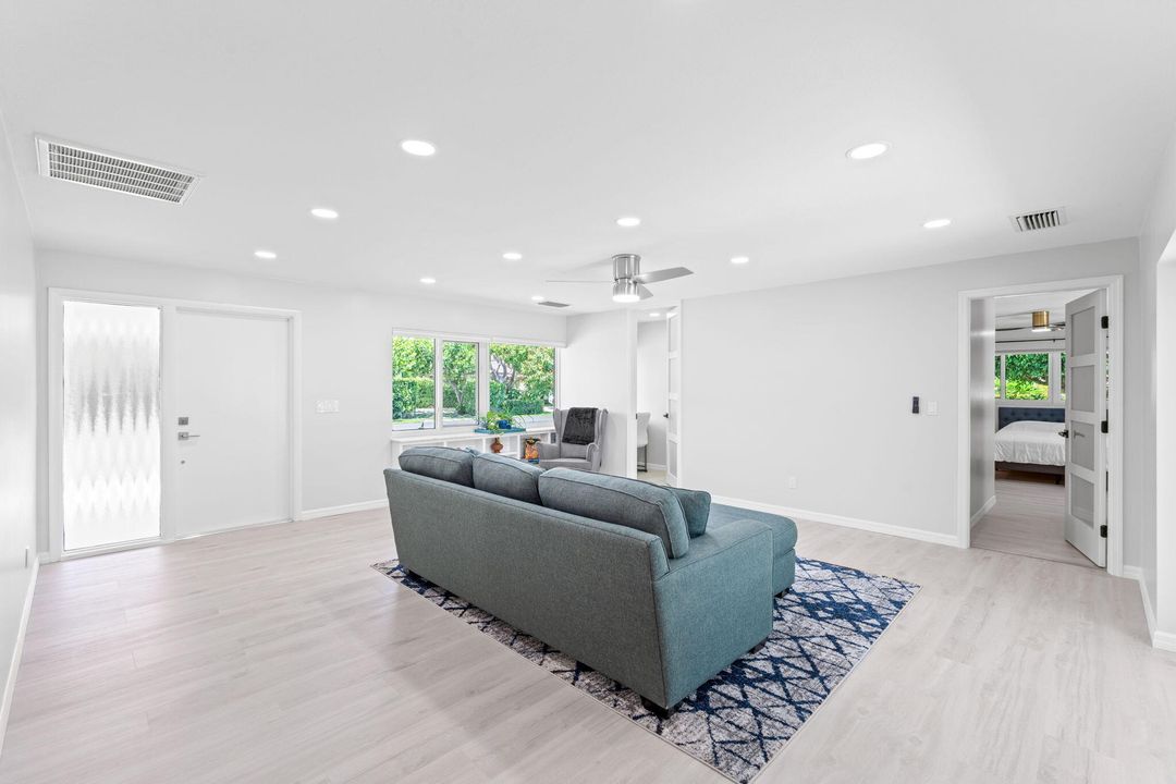 For Sale: $1,499,000 (3 beds, 2 baths, 1776 Square Feet)