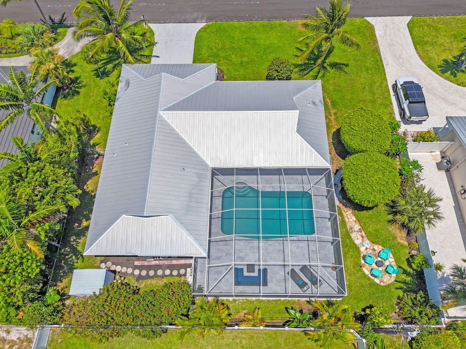 For Sale: $1,499,000 (3 beds, 2 baths, 1776 Square Feet)