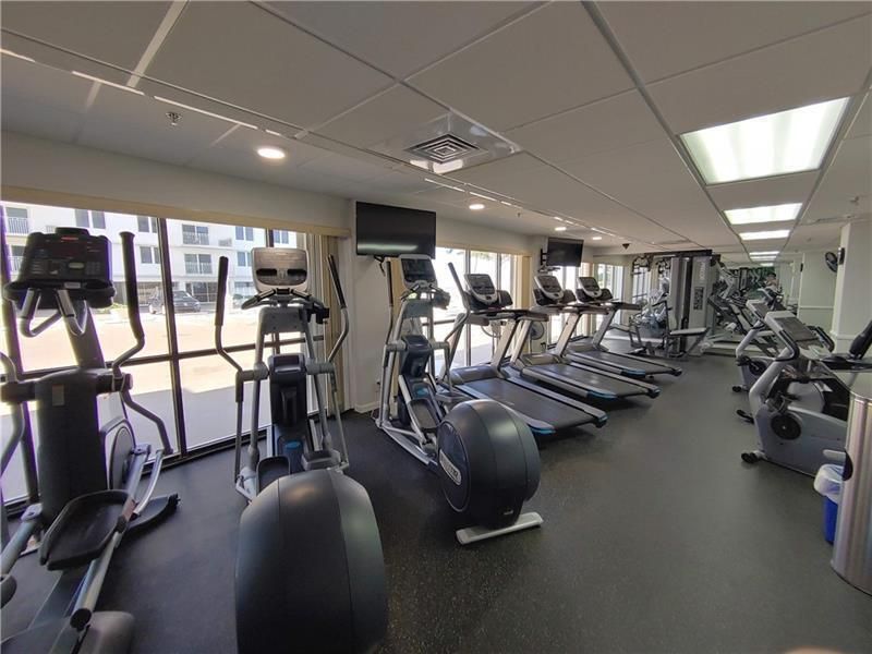 Active With Contract: $565,000 (2 beds, 2 baths, 1050 Square Feet)