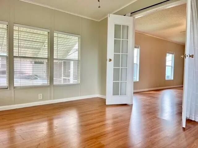 For Sale: $59,999 (3 beds, 2 baths, 1300 Square Feet)