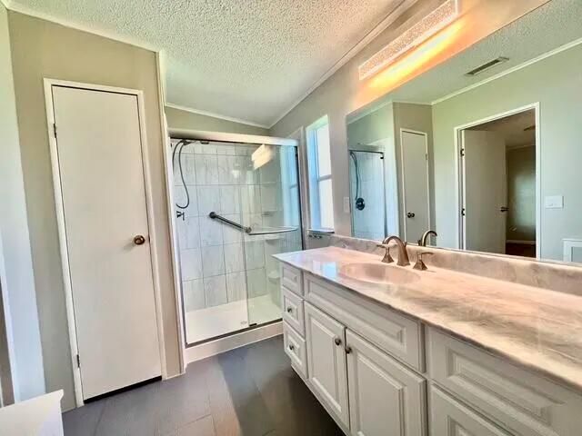 For Sale: $59,999 (3 beds, 2 baths, 1300 Square Feet)