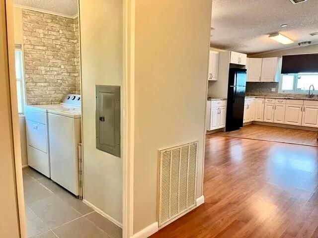 For Sale: $59,999 (3 beds, 2 baths, 1300 Square Feet)