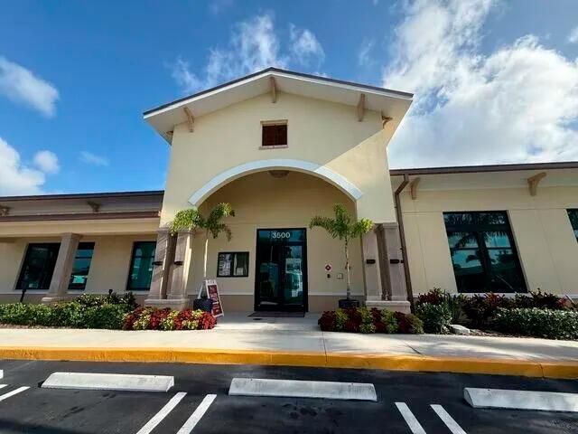 For Sale: $59,999 (3 beds, 2 baths, 1300 Square Feet)