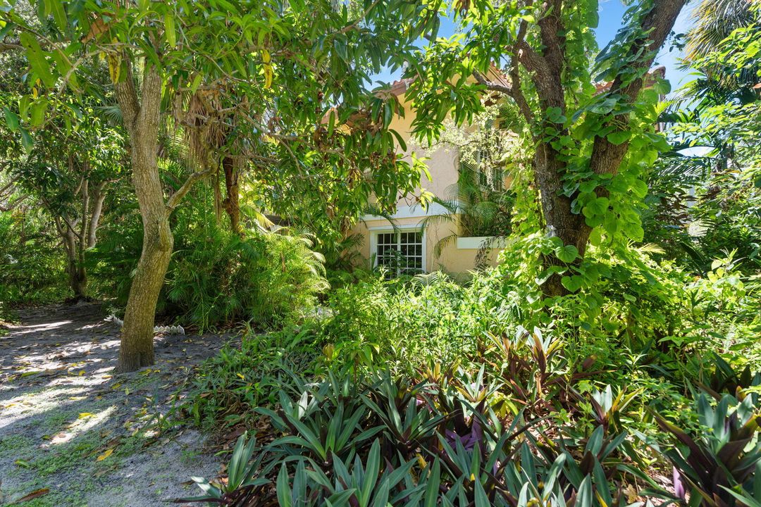 Active With Contract: $1,100,000 (4 beds, 4 baths, 3416 Square Feet)