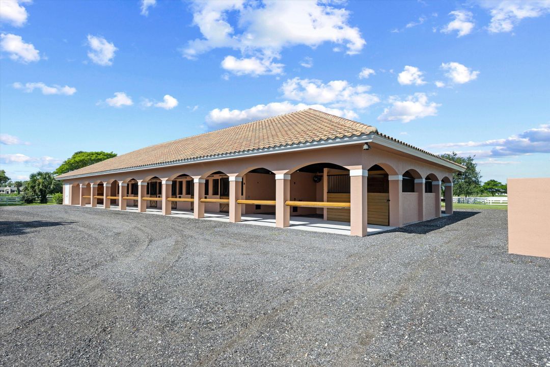 For Sale: $1,895,000 (2 beds, 2 baths, 1920 Square Feet)