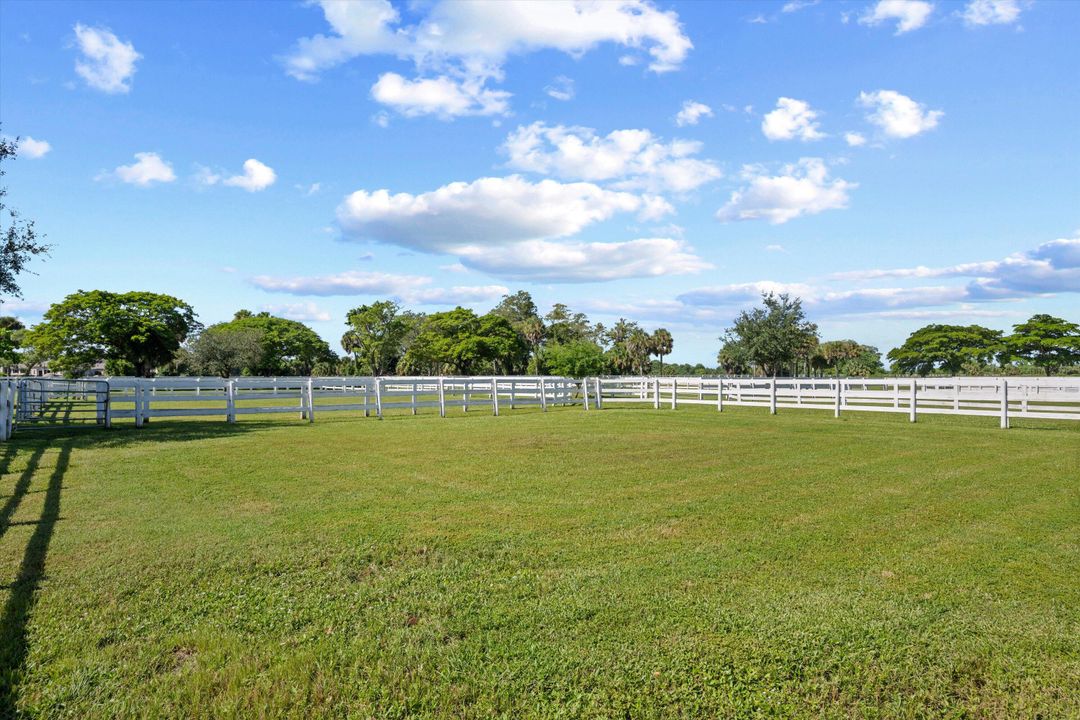For Sale: $1,895,000 (2 beds, 2 baths, 1920 Square Feet)