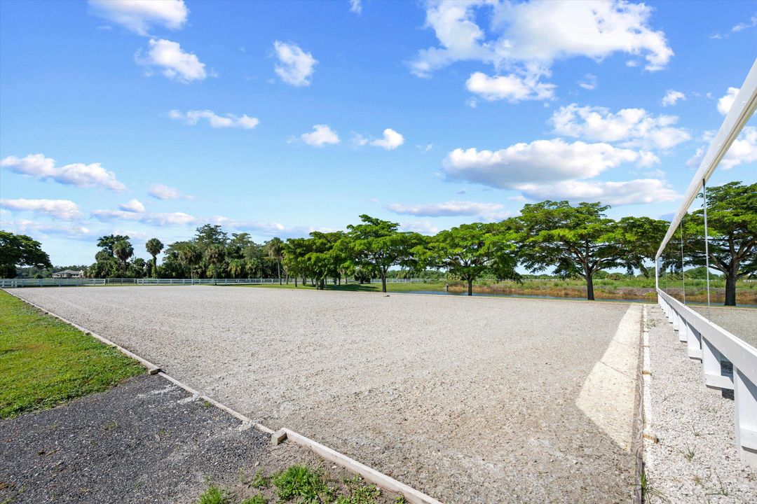 For Sale: $1,895,000 (2 beds, 2 baths, 1920 Square Feet)