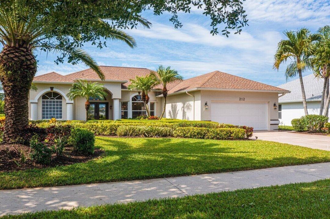 На продажу: $680,000 (4 спален, 2 ванн, 2492 Квадратных фут)