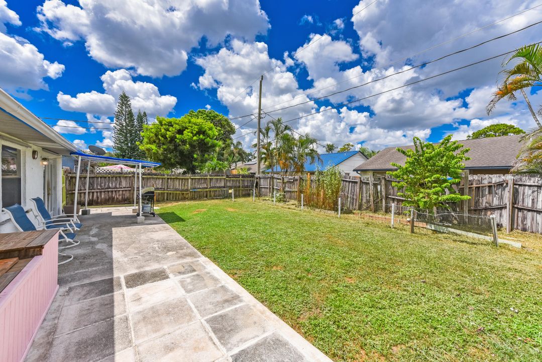 Под контрактом: $335,000 (3 спален, 2 ванн, 1202 Квадратных фут)