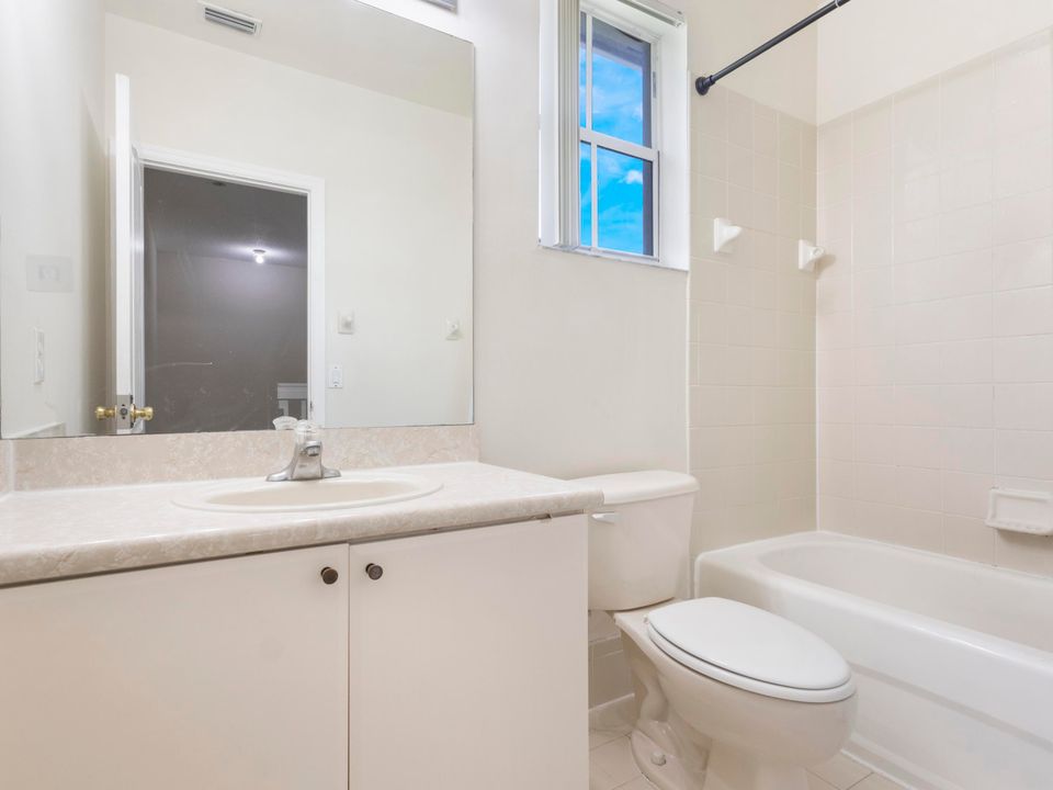 For Sale: $375,000 (4 beds, 3 baths, 1964 Square Feet)