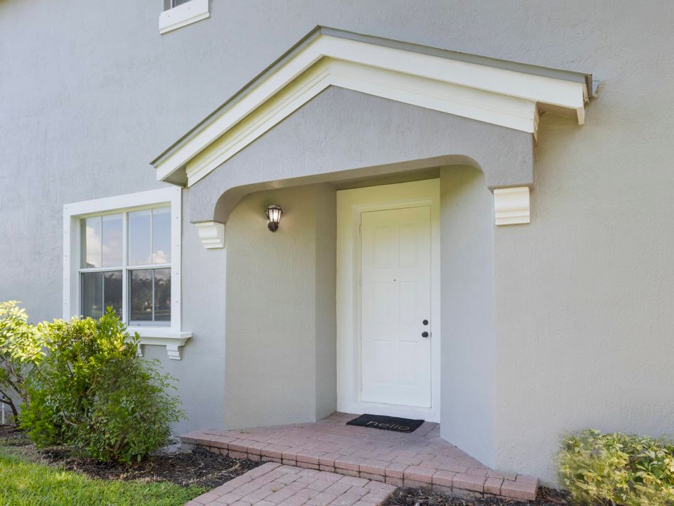 For Sale: $375,000 (4 beds, 3 baths, 1964 Square Feet)