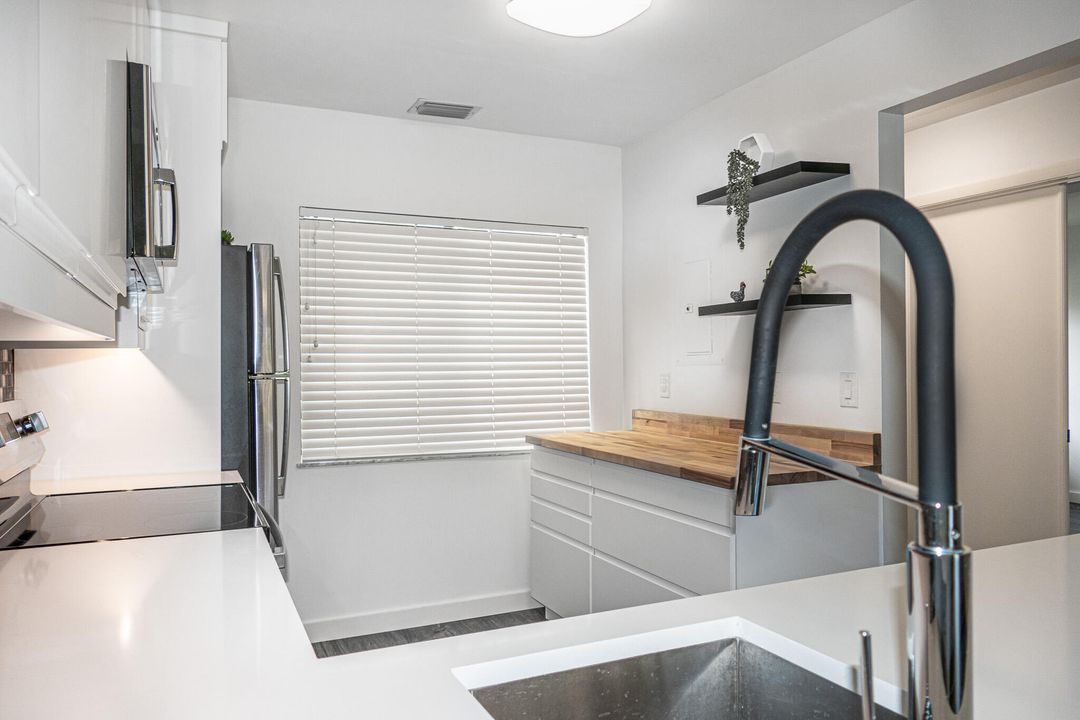 For Sale: $265,000 (2 beds, 2 baths, 1047 Square Feet)