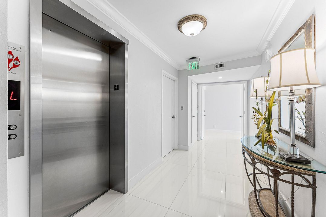 合同活跃: $1,469,000 (2 贝兹, 2 浴室, 1425 平方英尺)