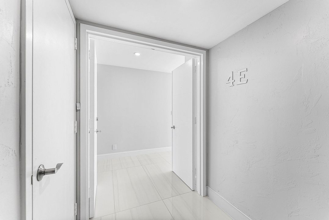 合同活跃: $1,469,000 (2 贝兹, 2 浴室, 1425 平方英尺)