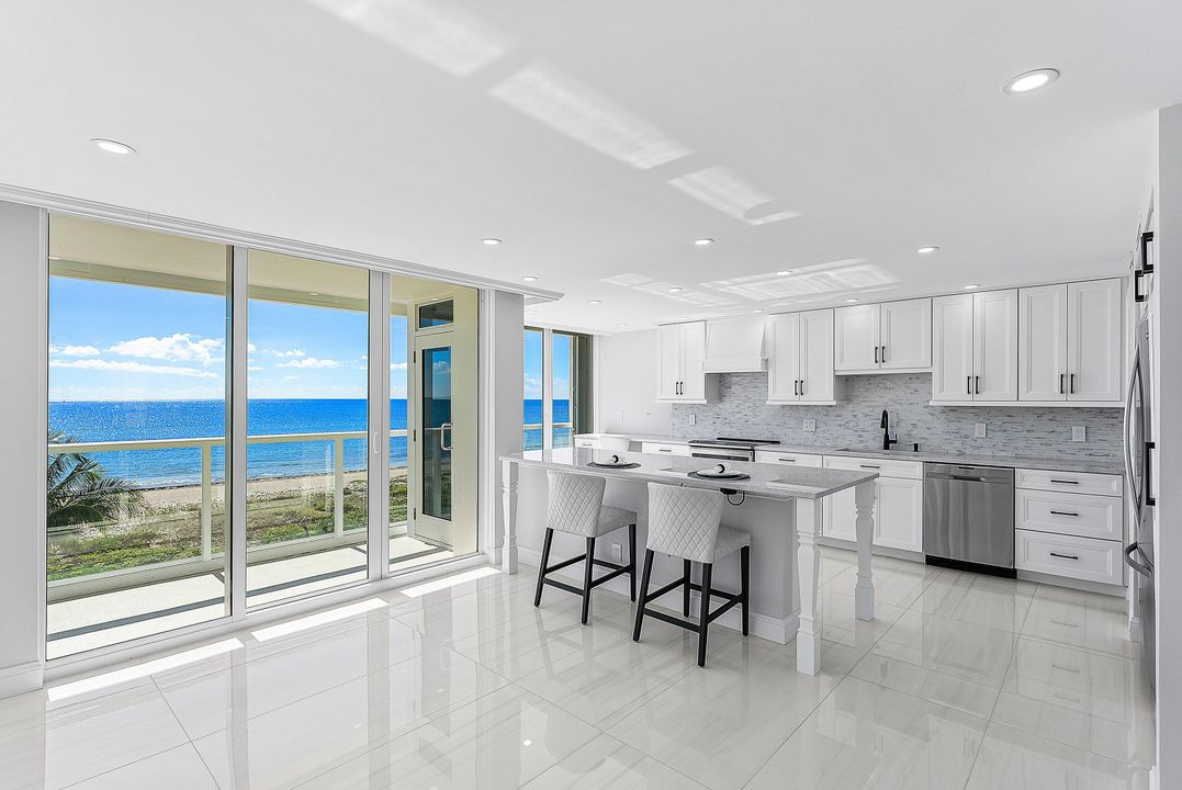 合同活跃: $1,469,000 (2 贝兹, 2 浴室, 1425 平方英尺)