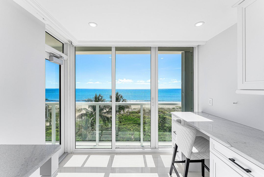 合同活跃: $1,469,000 (2 贝兹, 2 浴室, 1425 平方英尺)