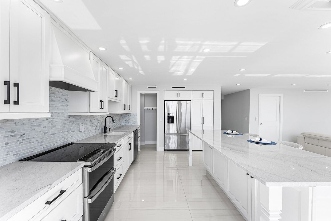 合同活跃: $1,469,000 (2 贝兹, 2 浴室, 1425 平方英尺)