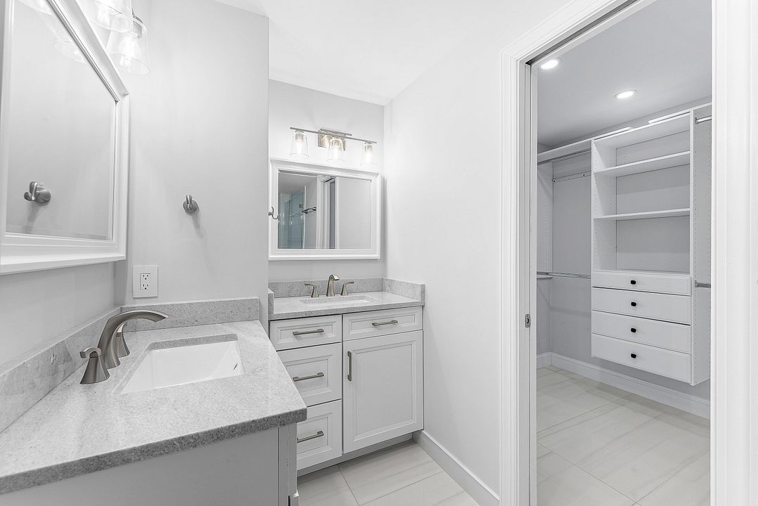 合同活跃: $1,469,000 (2 贝兹, 2 浴室, 1425 平方英尺)