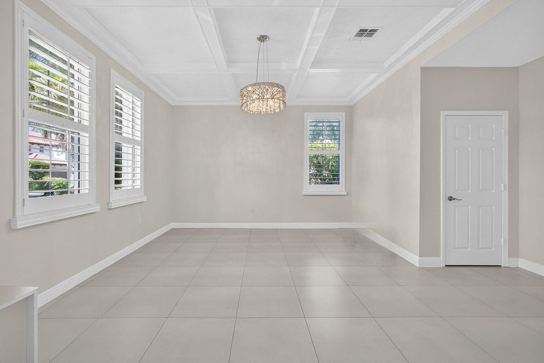 For Sale: $1,675,000 (5 beds, 5 baths, 5695 Square Feet)