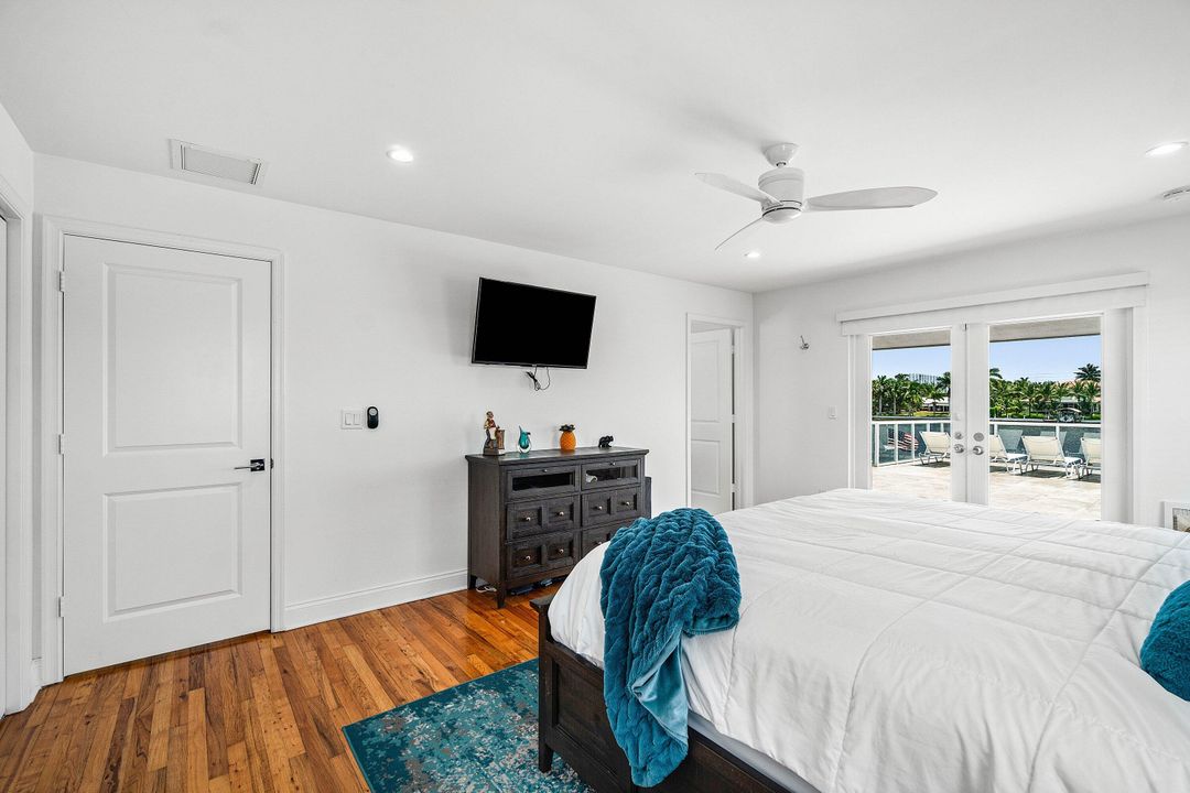 待售: $2,500,000 (5 贝兹, 5 浴室, 4482 平方英尺)