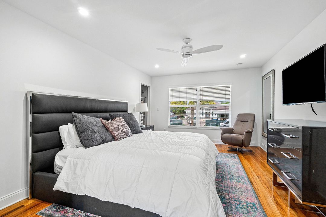 待售: $2,500,000 (5 贝兹, 5 浴室, 4482 平方英尺)