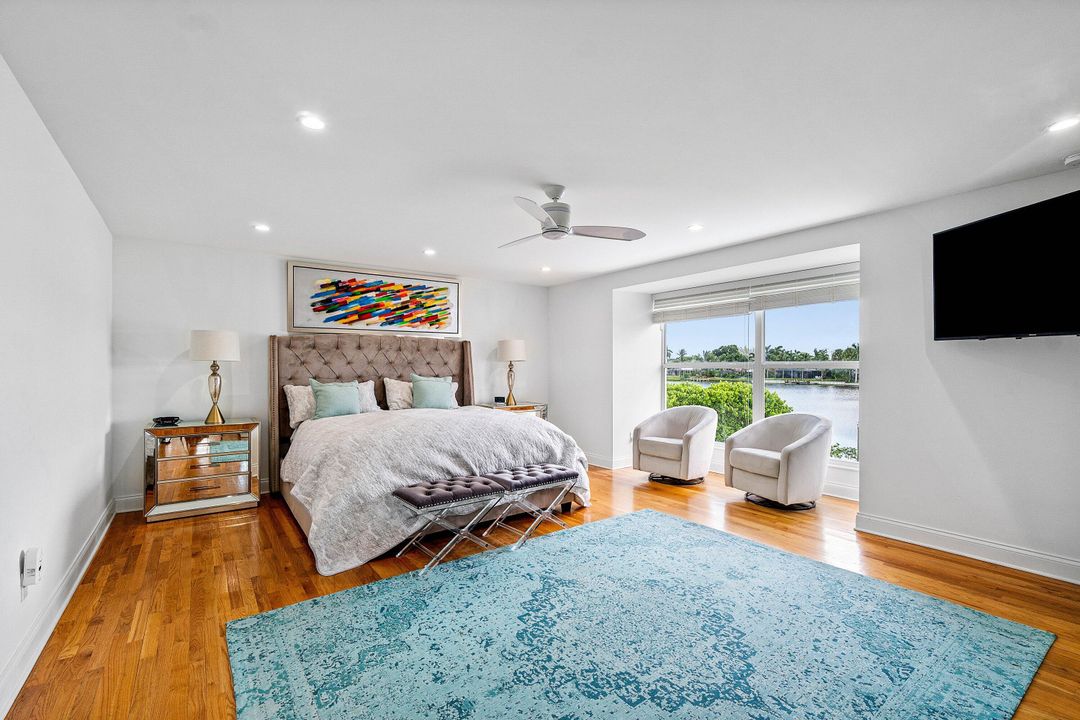 待售: $2,500,000 (5 贝兹, 5 浴室, 4482 平方英尺)