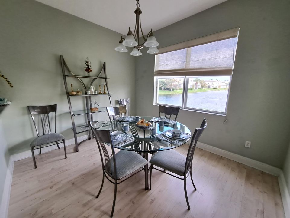 出租: $5,500 (3 贝兹, 2 浴室, 1840 平方英尺)