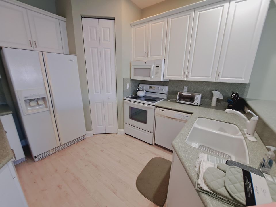 出租: $5,500 (3 贝兹, 2 浴室, 1840 平方英尺)