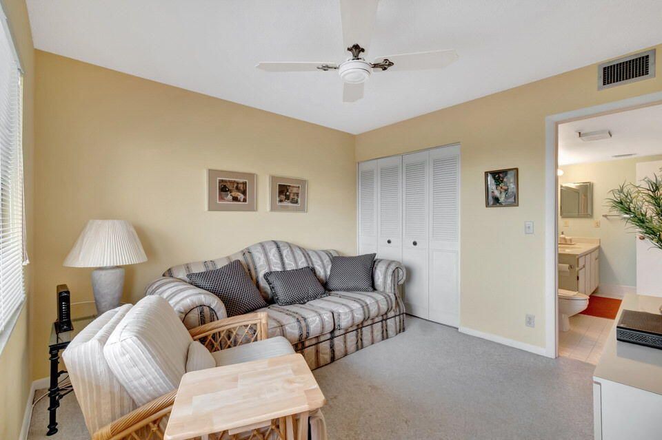 Active With Contract: $165,000 (2 beds, 2 baths, 1230 Square Feet)