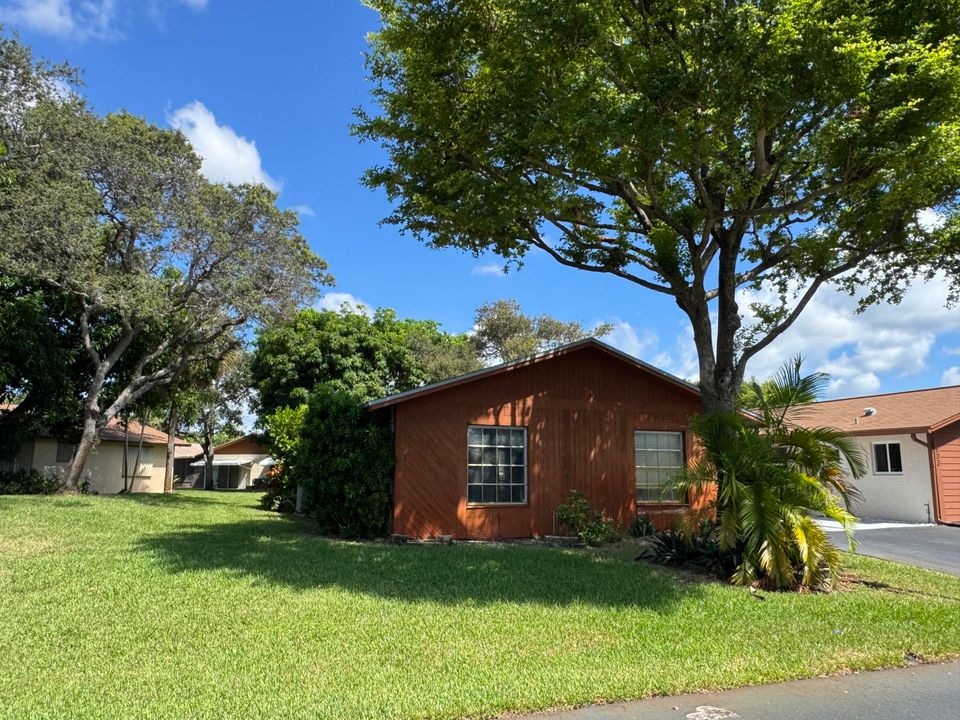 待售: $299,000 (2 贝兹, 2 浴室, 1107 平方英尺)