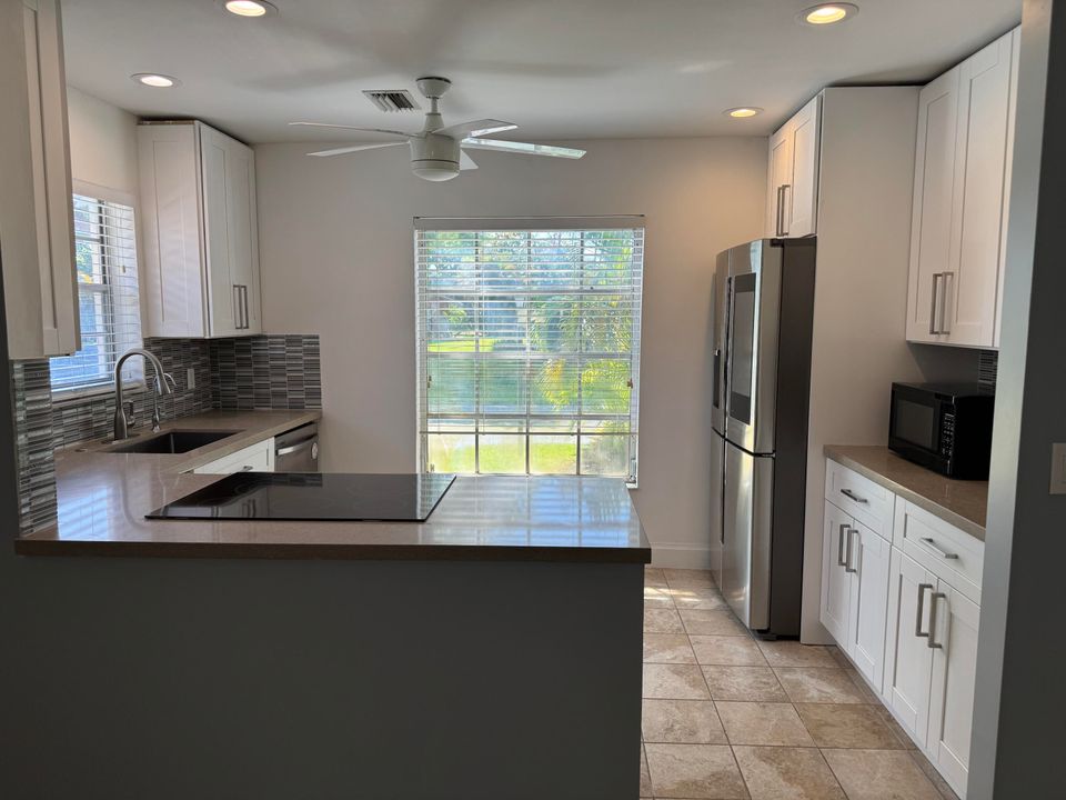 待售: $299,000 (2 贝兹, 2 浴室, 1107 平方英尺)