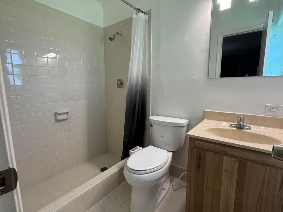 待售: $299,000 (2 贝兹, 2 浴室, 1107 平方英尺)