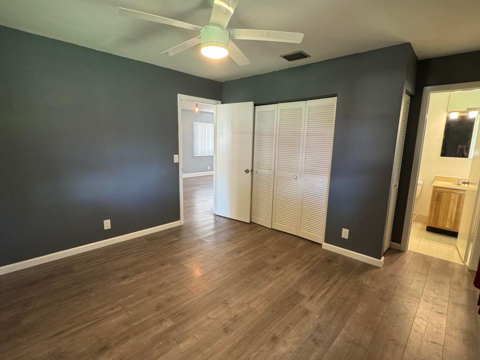 待售: $299,000 (2 贝兹, 2 浴室, 1107 平方英尺)