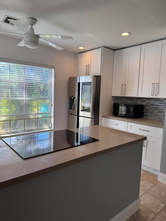 待售: $299,000 (2 贝兹, 2 浴室, 1107 平方英尺)