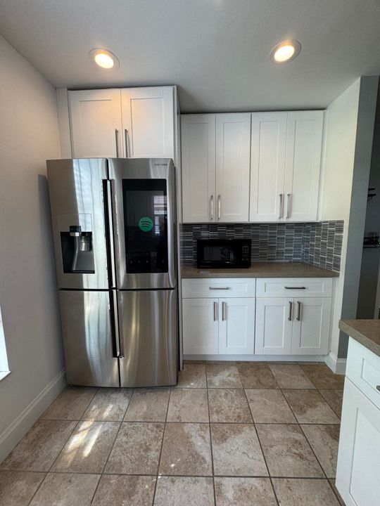 待售: $299,000 (2 贝兹, 2 浴室, 1107 平方英尺)