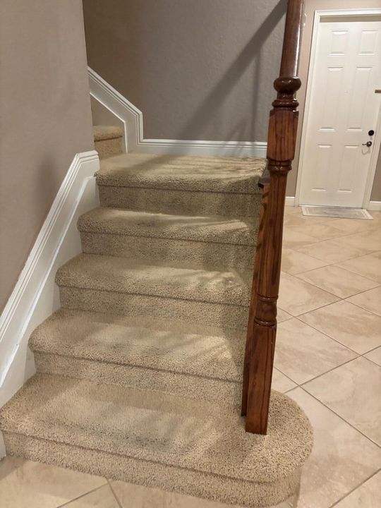 Activo con contrato: $4,900 (3 camas, 2 baños, 2204 Pies cuadrados)