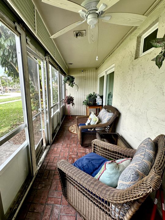 For Sale: $242,000 (2 beds, 2 baths, 1248 Square Feet)