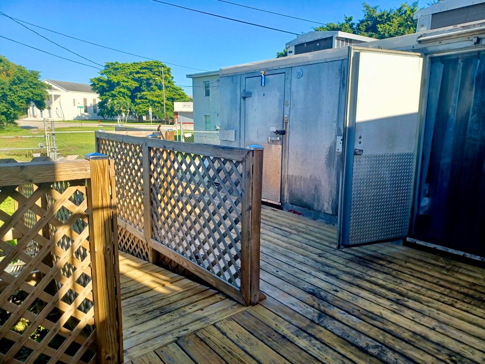 For Sale: $349,900 (0 beds, 0 baths, 2012 Square Feet)