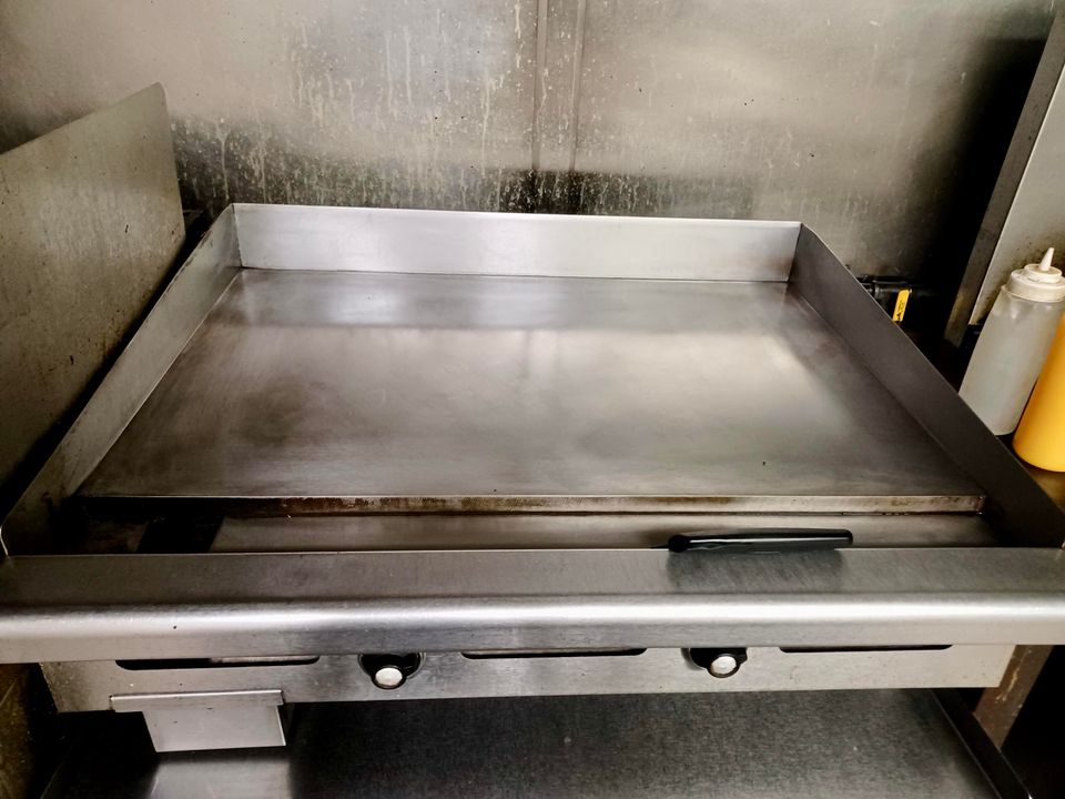 For Sale: $349,900 (0 beds, 0 baths, 2012 Square Feet)