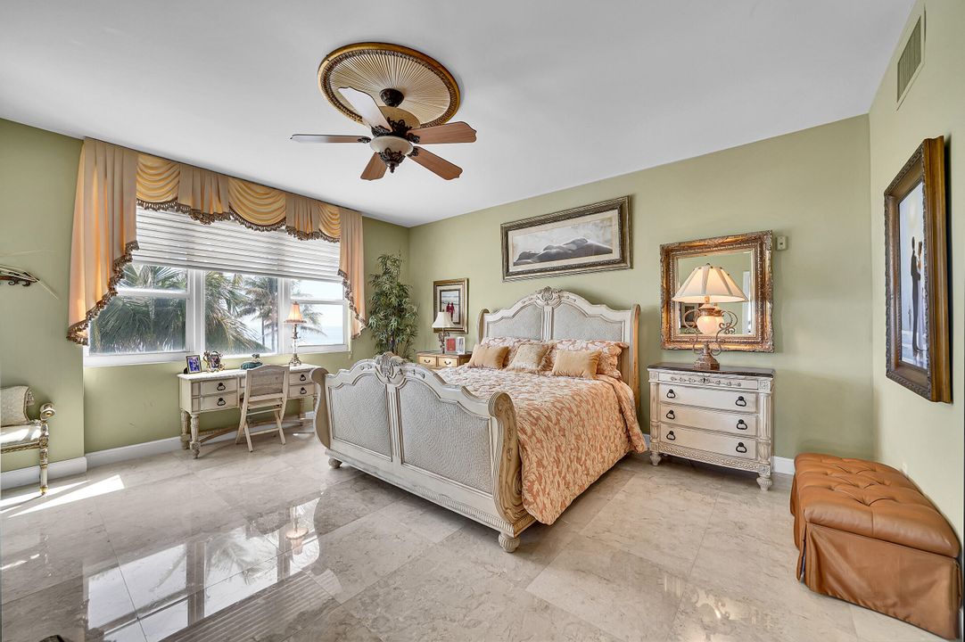 合同活跃: $2,299,000 (3 贝兹, 3 浴室, 2630 平方英尺)