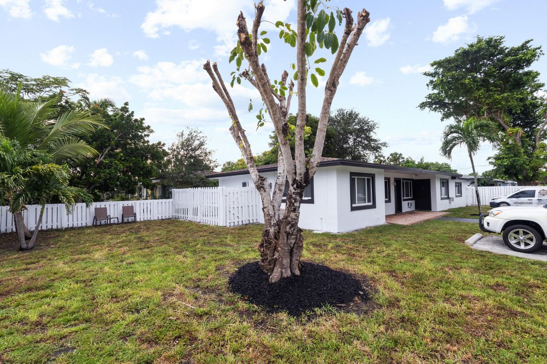 合同活跃: $788,000 (0 贝兹, 0 浴室, 1916 平方英尺)