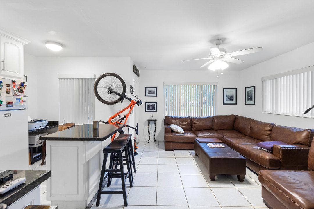 合同活跃: $788,000 (0 贝兹, 0 浴室, 1916 平方英尺)