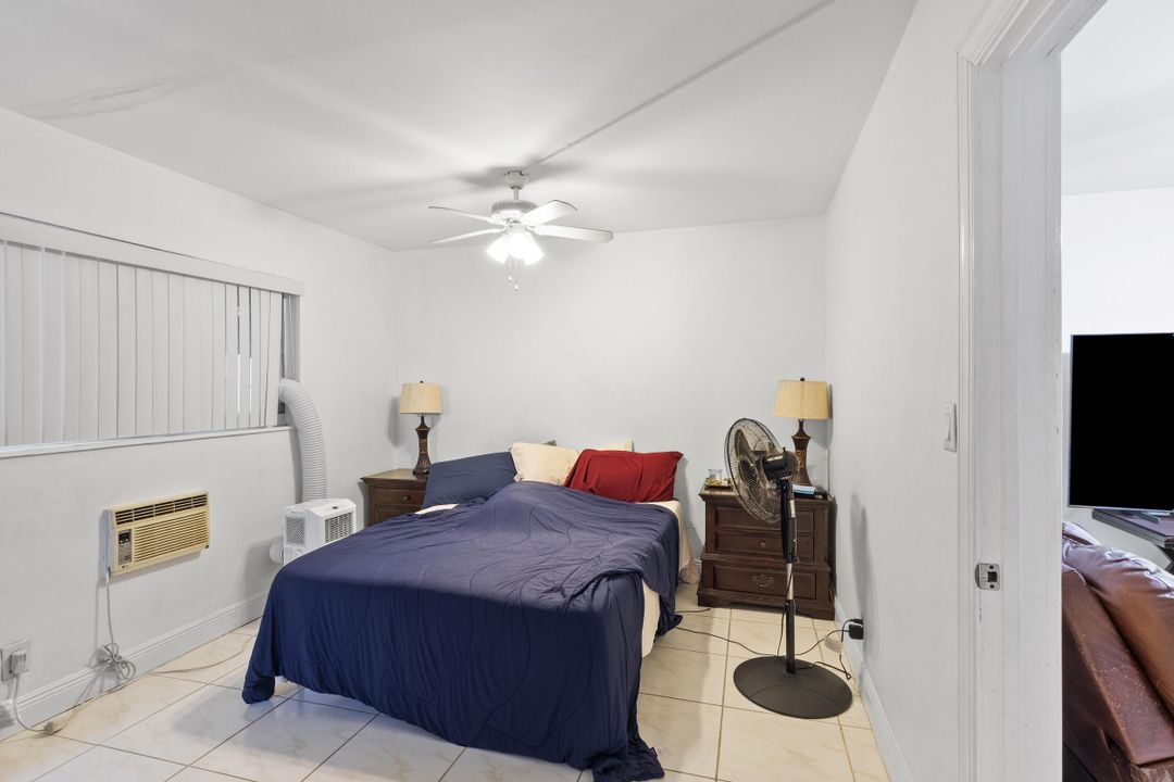 合同活跃: $788,000 (0 贝兹, 0 浴室, 1916 平方英尺)