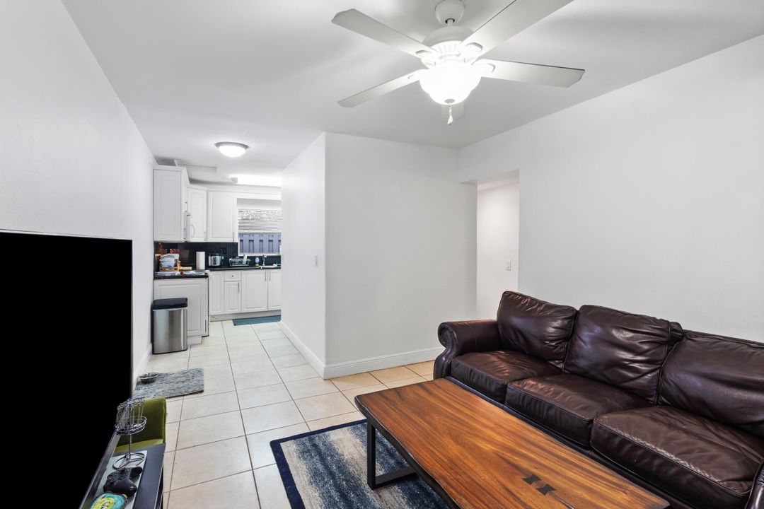 合同活跃: $788,000 (0 贝兹, 0 浴室, 1916 平方英尺)