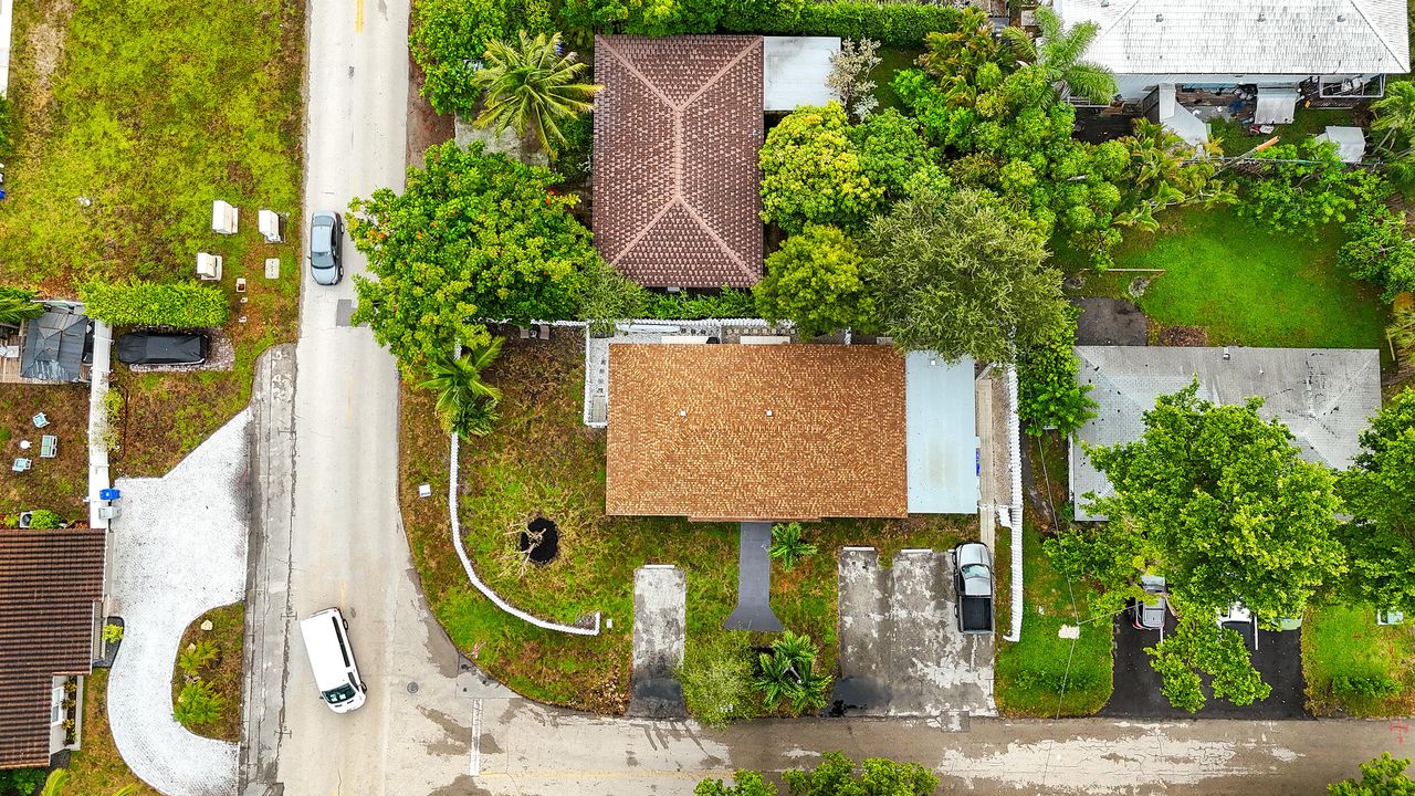 合同活跃: $788,000 (0 贝兹, 0 浴室, 1916 平方英尺)